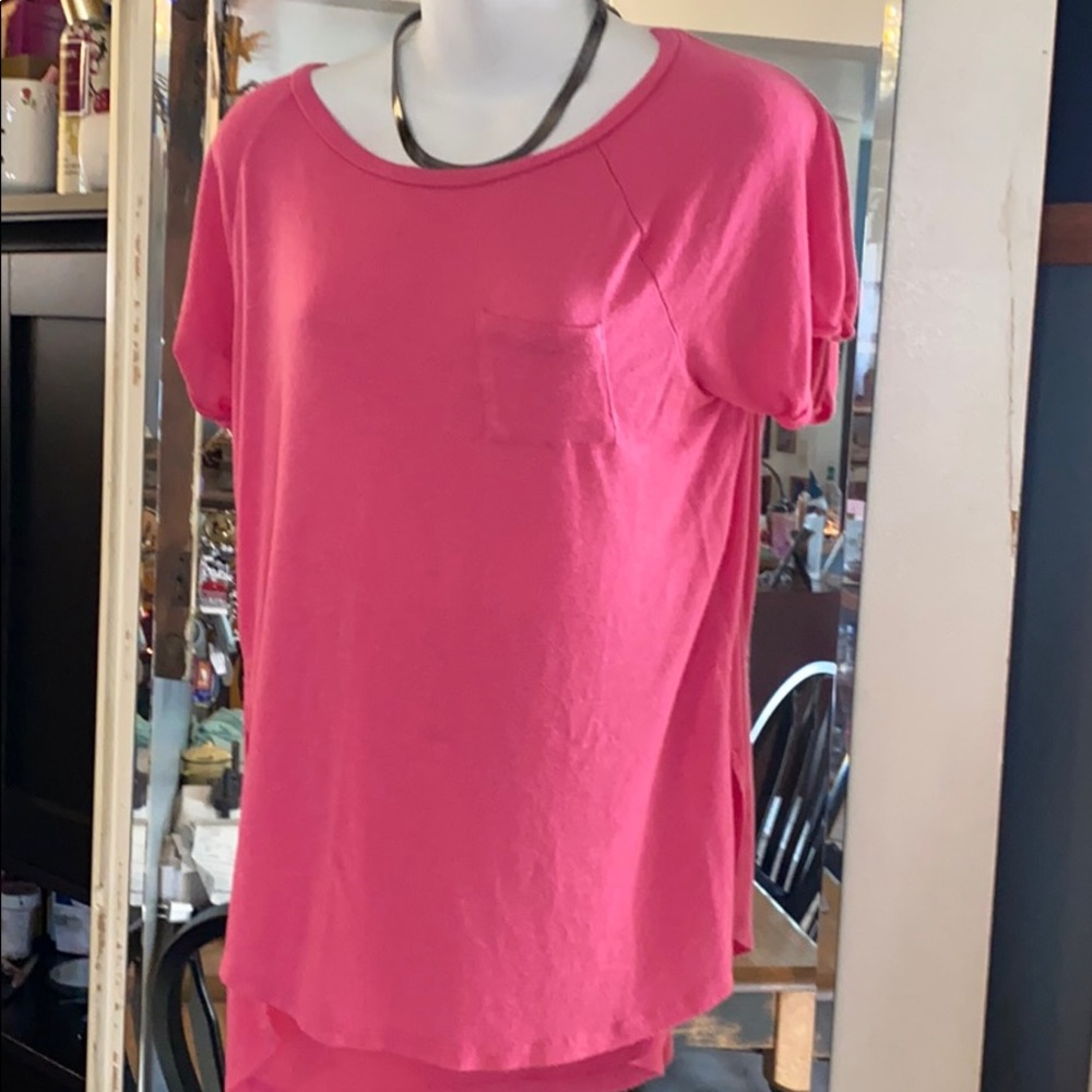 Derek heart pink tee